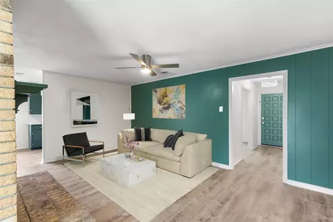 613 Bradfield Dr, Garland, TX 75042