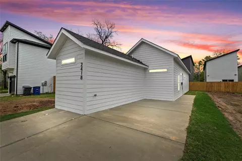 2418 Saint Clair Dr, Dallas, TX 75215