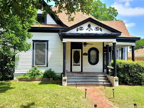 615 W Gandy St, Denison, TX 75020