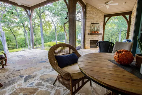 Exterior - 3606 Blagg Rd, Denton, TX 76208 photo 3 of 14