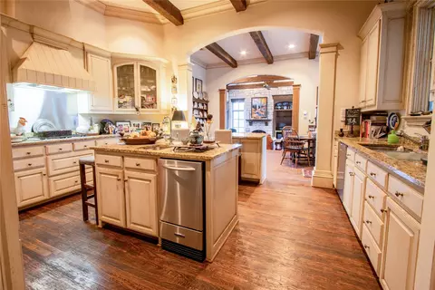 Kitchen - 3606 Blagg Rd, Denton, TX 76208 photo 2 of 3
