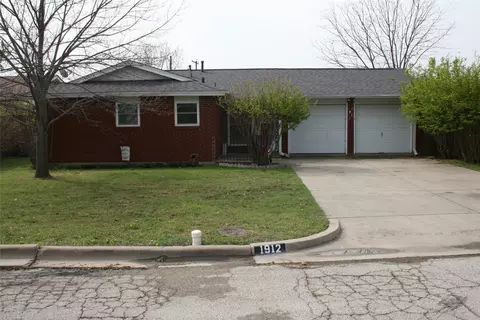 1912 SE 15th St, Mineral Wells, TX 76067