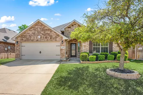 4548 Fern Valley Dr, Fort Worth, TX 76244