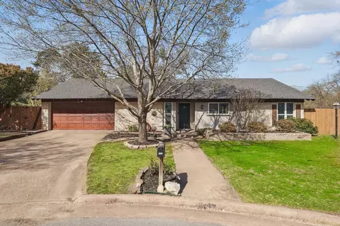 304 Westview Ter, Midlothian, TX 76065