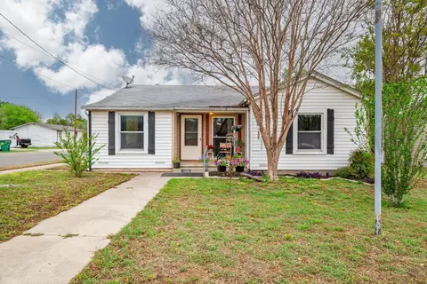 1099 N Isla St, Stephenville, TX 76401