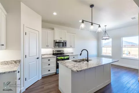 Kitchen - 280 Waterloo, Abilene, TX 79602 photo 2 of 5