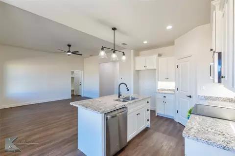 Kitchen - 280 Waterloo, Abilene, TX 79602 photo 4 of 5