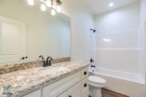 Bath - 280 Waterloo, Abilene, TX 79602 photo 3 of 3