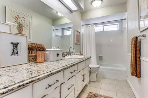 Bath - 1908 Cap Rock, Richardson, TX 75080 photo 1 of 3