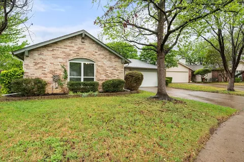 3511 Solano Dr, Arlington, TX 76017