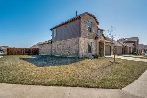 3256 Trails End Rd, Aubrey, TX 76227