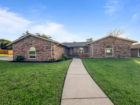 6816 Winifred Dr, Fort Worth, TX 76133