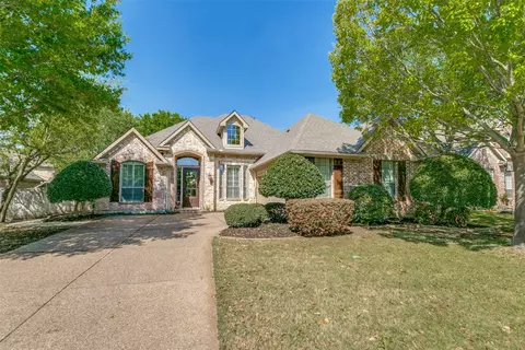 3325 Madison Ave, Hurst, TX 76054