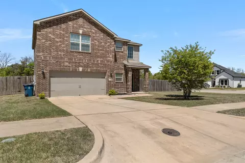 701 Oak Creek Dr, Hutchins, TX 75141