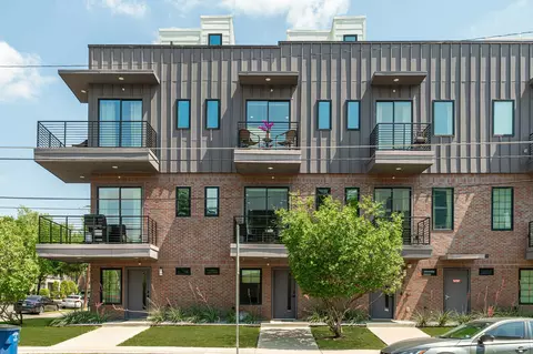 2450 N Garrett Ave #2, Dallas, TX 75206