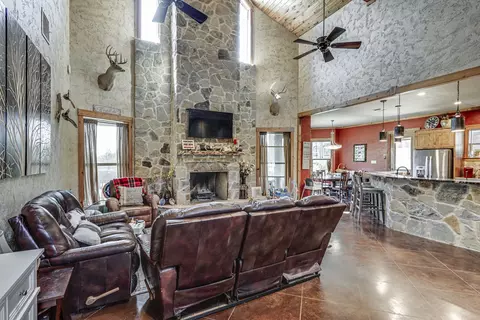 1601 N Oak Branch Rd, Waxahachie, TX 75167