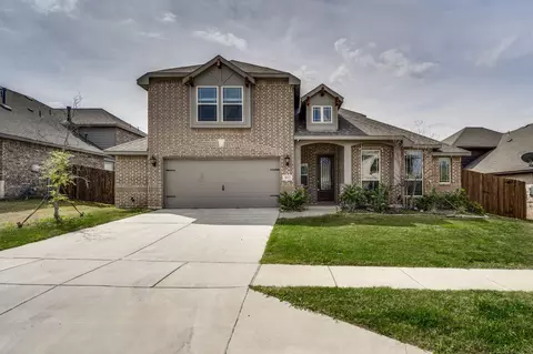 402 W Milas Ln, Glenn Heights, TX 75154
