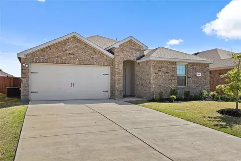 848 Glover Dr, Aubrey, TX 76227