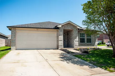 16900 Fenwick Ct, Justin, TX 76247