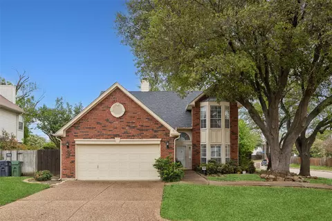 708 Summerwood Dr, Arlington, TX 76017