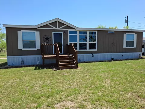 135 Palomino Ct, Stephenville, TX 76401