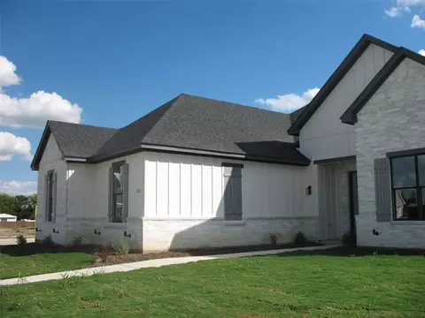 201 Cliff Ct, Godley, TX 76044