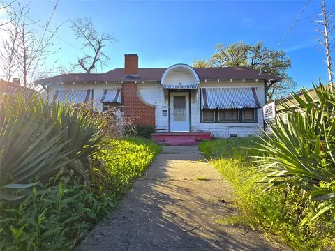 3015 Lenway St, Dallas, TX 75215