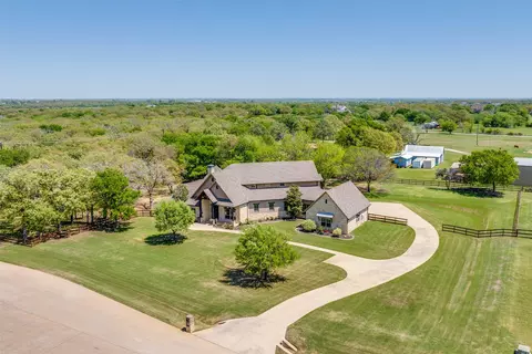 1120 Badminton Dr, Bartonville, TX 76226