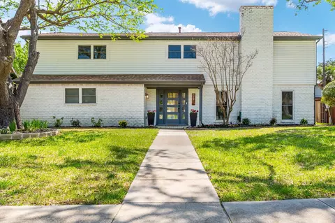 329 Woodcrest Dr, Richardson, TX 75080