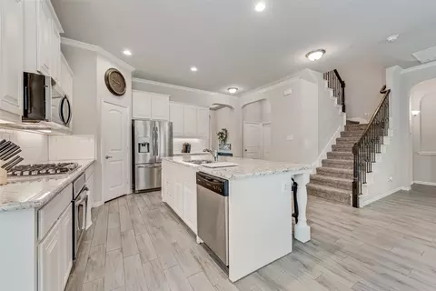 3221 Burgundy Ln, Midlothian, TX 76065