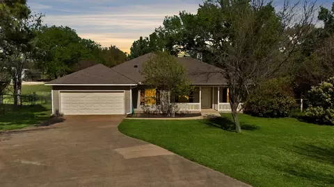 4820 Winnett Rd, Burleson, TX 76028