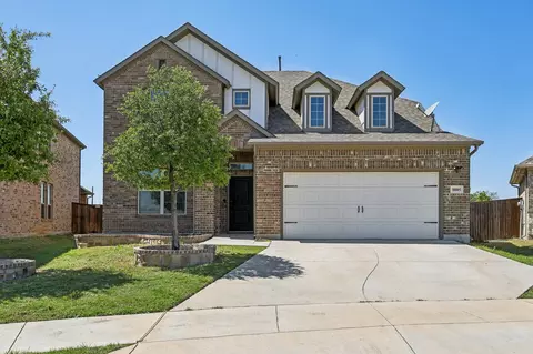 8005 Black Sumac Dr, Fort Worth, TX 76131