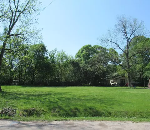 619 Hogg St, Mineola, TX 75773