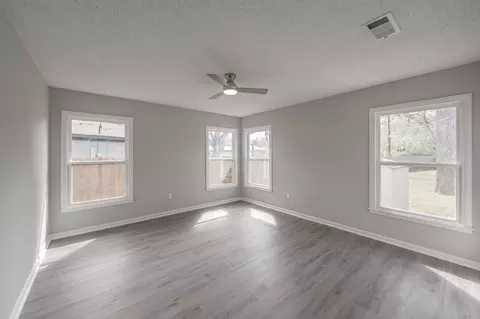 Living - 515 Shadowbrook Ln, Hurst, TX 76053 photo 10 of 11