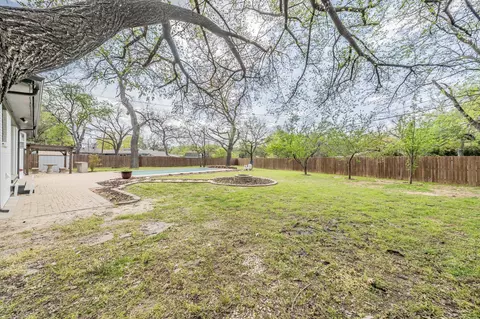 Exterior - 515 Shadowbrook Ln, Hurst, TX 76053 photo 7 of 8