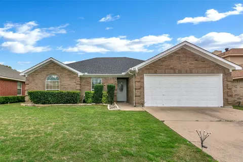 406 Mcmurtry Dr, Arlington, TX 76002