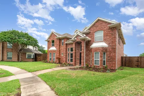 1303 Laura Ln, Carrollton, TX 75007