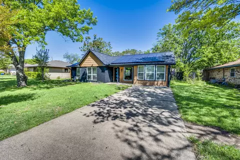 613 E Avenue F, Midlothian, TX 76065
