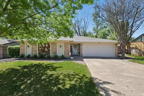 404 E Hill St, Keller, TX 76248 photo 2
