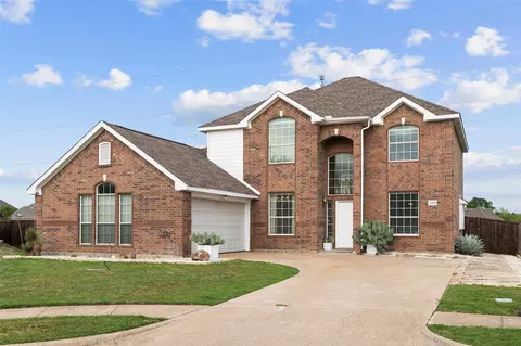 223 Ephraim Ct, Glenn Heights, TX 75154