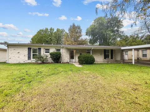 2821 Cecil Dr, Richland Hills, TX 76118