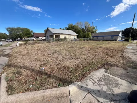 1063 Illinois Ave #S, Fort Worth, TX 76104