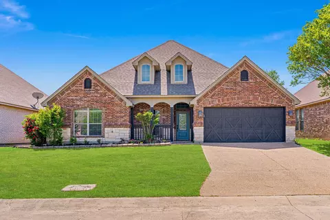 390 Spyglass Dr, Willow Park, TX 76008
