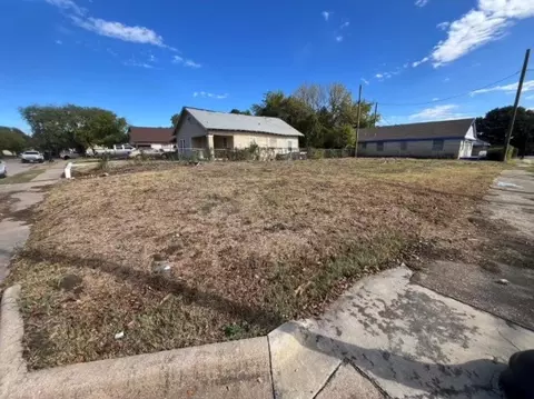 1063 Illinois Ave #4, Fort Worth, TX 76104