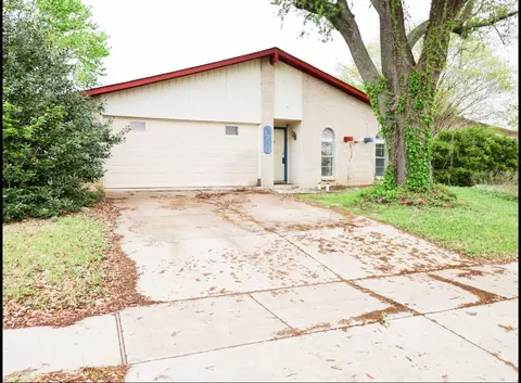 2946 Lockwood Dr, Carrollton, TX 75007
