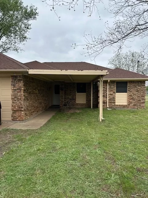 3930 Country Meadows Rd, Granbury, TX 76049