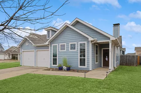2105 Windsor Farms Dr, Denton, TX 76207
