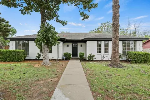 1701 Meadow Lane Ter, Fort Worth, TX 76112