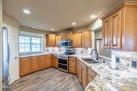 266 Handsome Jack Rd, Abilene, TX 79602 photo 3