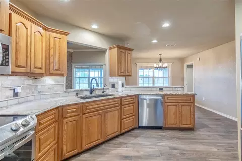 266 Handsome Jack Rd, Abilene, TX 79602 photo 4